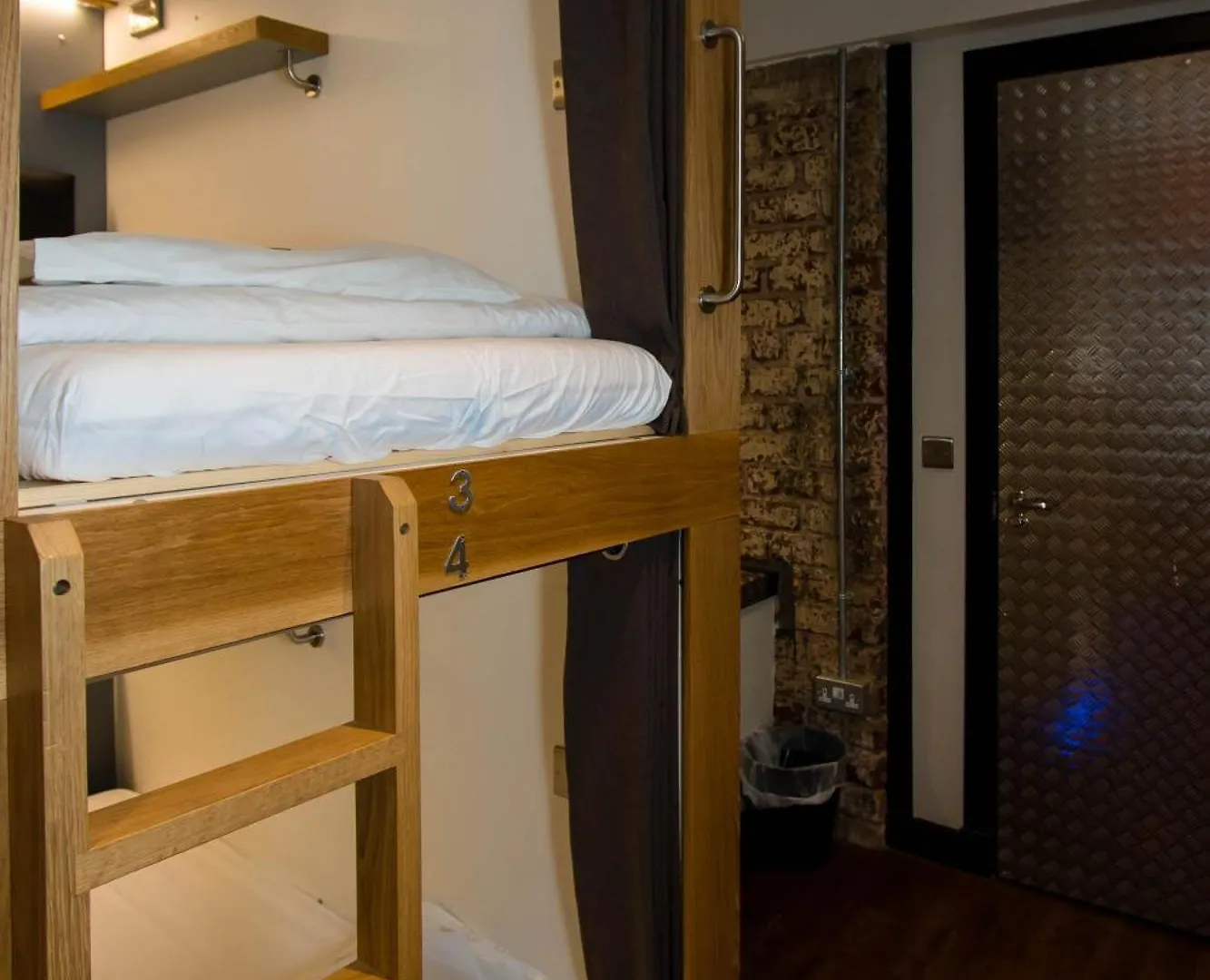 Code Pod - The Loft - Edinburgh Hostel