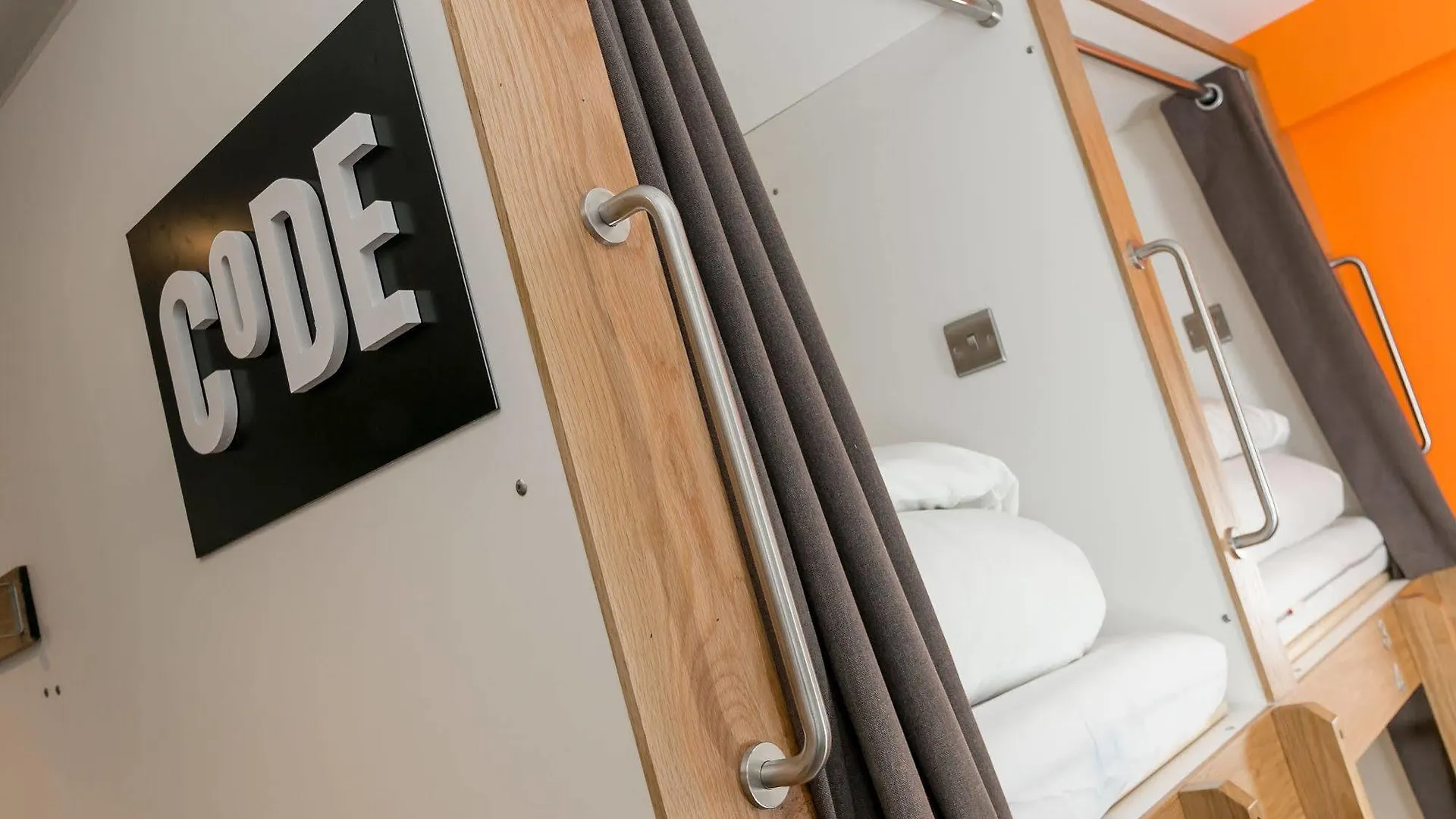 Code Pod - The Loft - Edinburgh Hostel 0*,